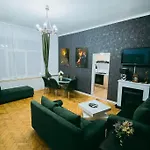 Apartment House Of Art