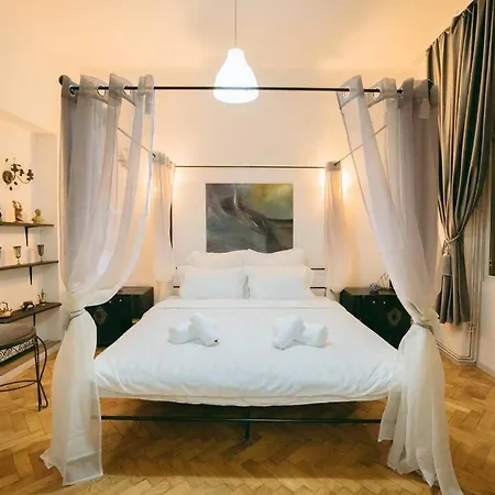 Apartment House Of Art