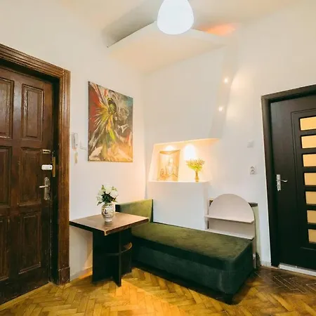 House Of Art Apartment